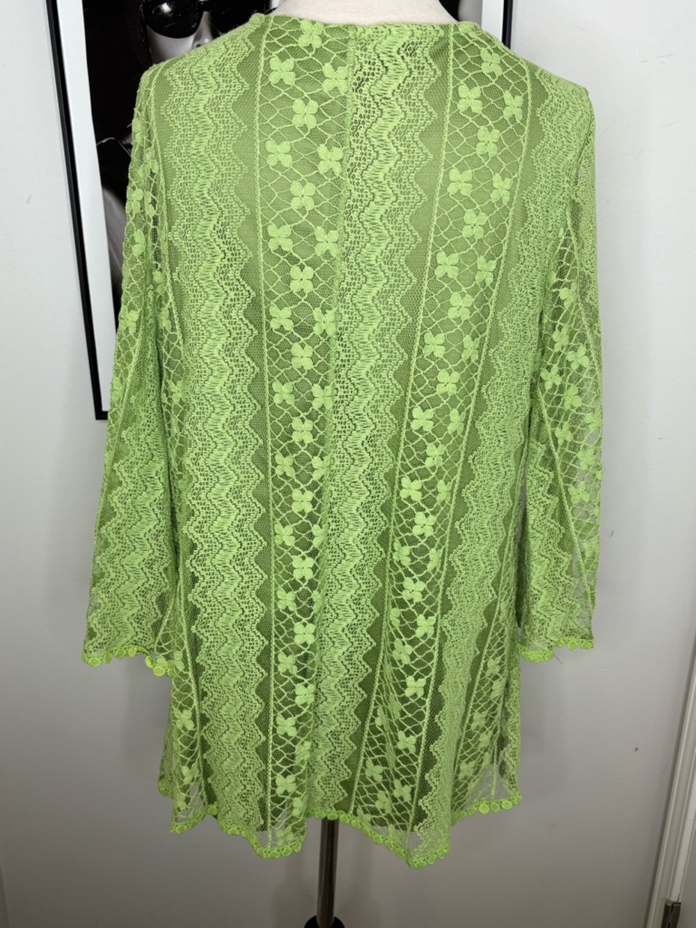 Grace Lime Green Crochet Lace V-Neck Tunic - Picture 2 of 4